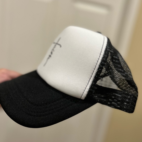 Foam mesh trucker hat - Picture 2 of 2